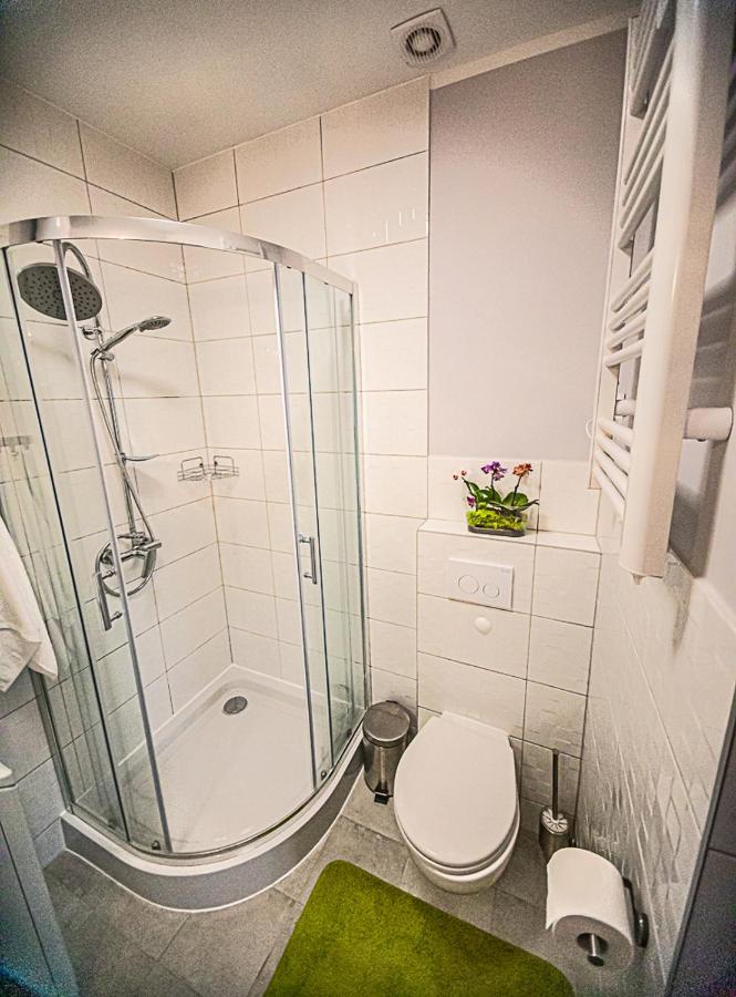 Apartament Marklissa เลชนา ภายนอก รูปภาพ