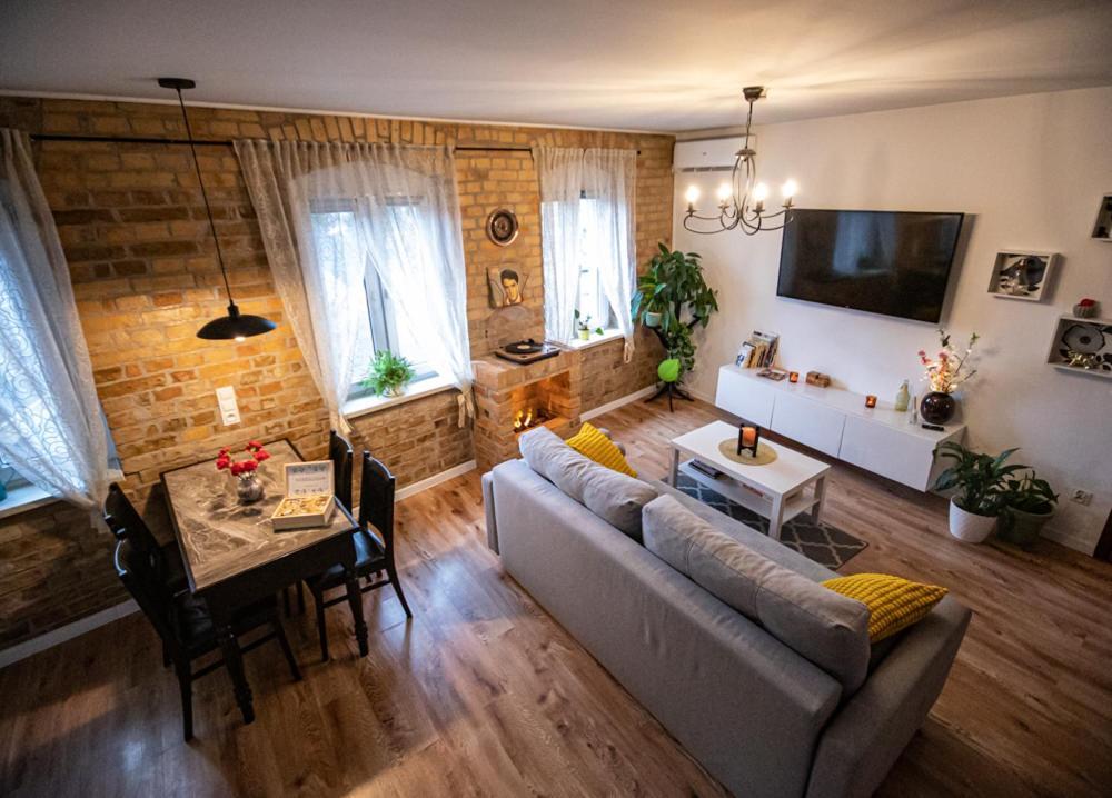 Apartament Marklissa เลชนา ภายนอก รูปภาพ