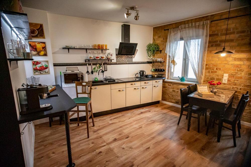 Apartament Marklissa เลชนา ภายนอก รูปภาพ
